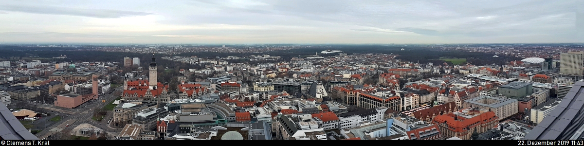 Panorama-Bild der Leipziger Innenstadt mit Sicht auf das Umland.
Aufgenommen von der Aussichtsplattform des City-Hochhauses Leipzig.
(Smartphone-Aufnahme)
[22.12.2019 | 11:43 Uhr]