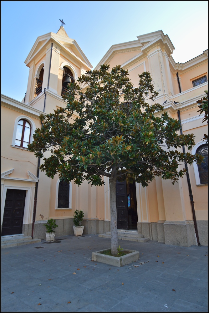 Parghelia - Chiesa di Sant'Andrea Apostolo. Sommer 2013.