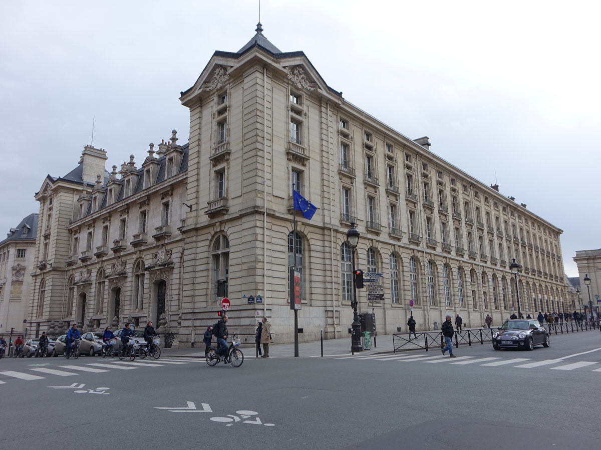 Paris, Gebude der Universitt Paris II. am Place du Pantheon (31.03.2018)