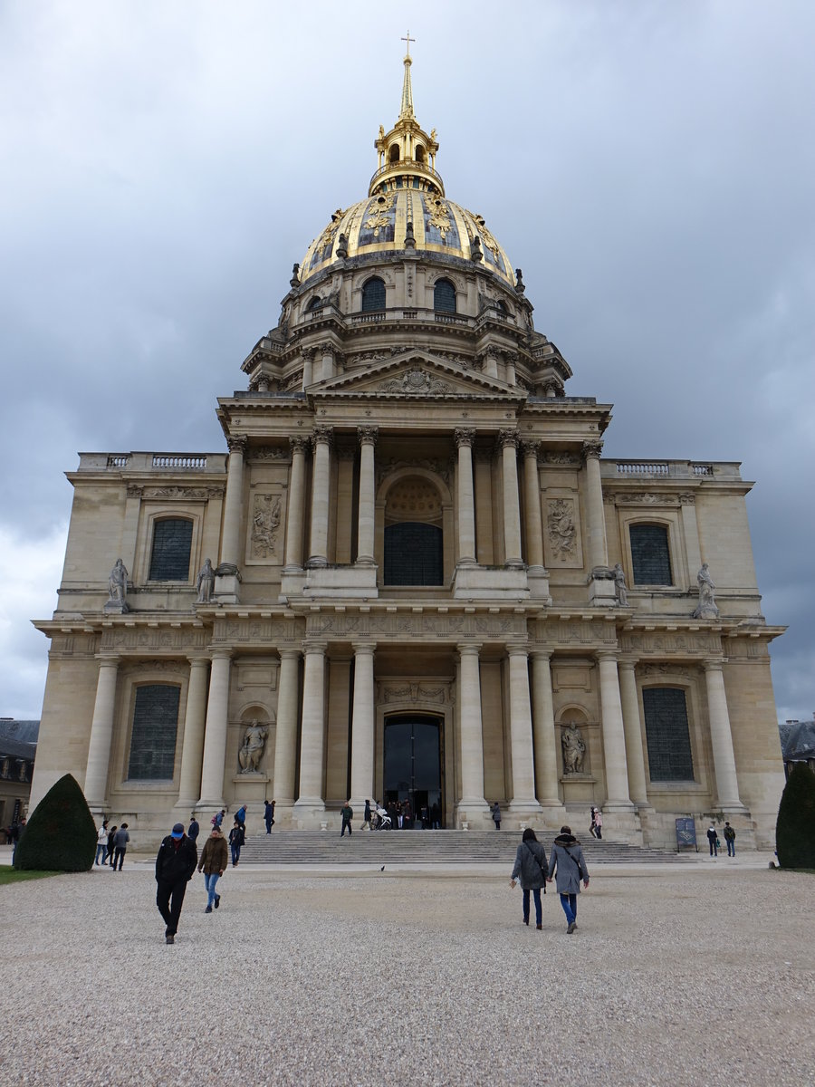 Paris, Invalidendom oder Dme des Invalides, erbaut von 1679 bis 1708 nach Plnen von Jules Hardouin-Mansart im klassizistischen Barockstil (31.03.2018)