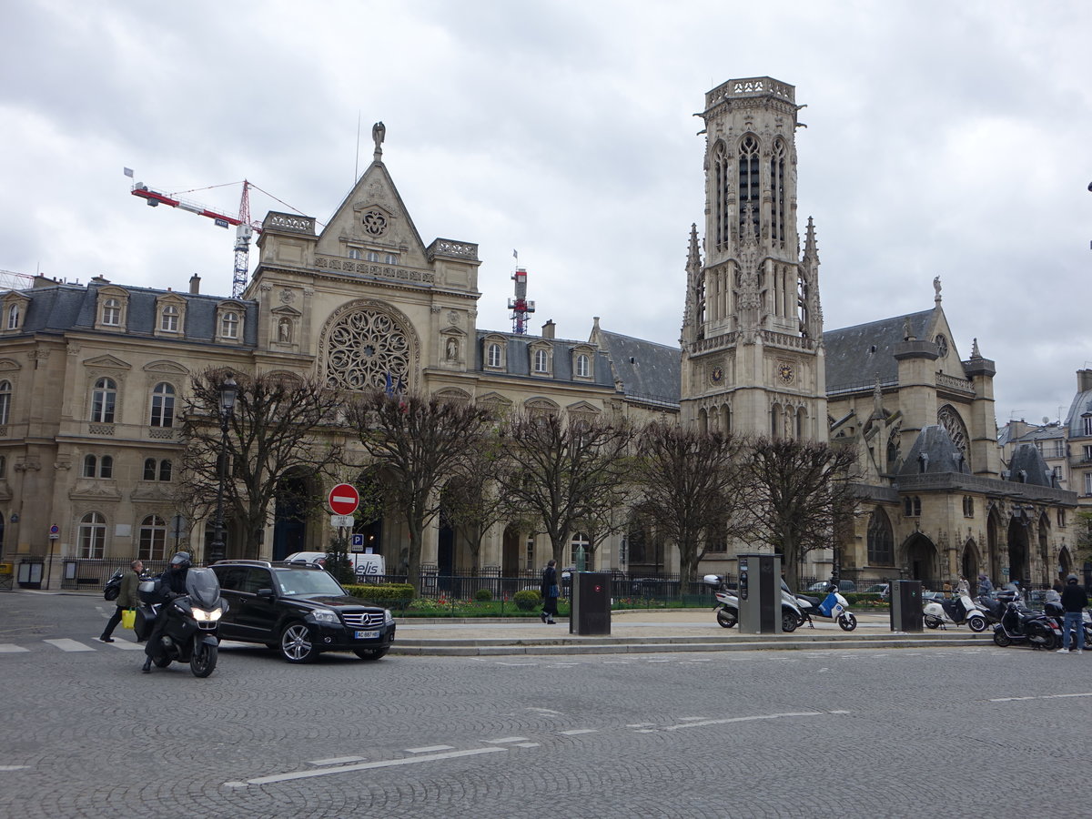 Paris, Kirche Saint-Germain-l´Auxerrois, Kirche des Louvre, sptgotische Vorhalle, romanischer Turm (30.03.2018)