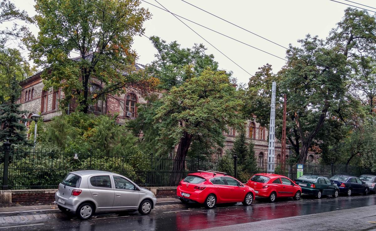 Park und Gebude der Tiermedizinischen Universitt. Budapest, 21.09.2017.