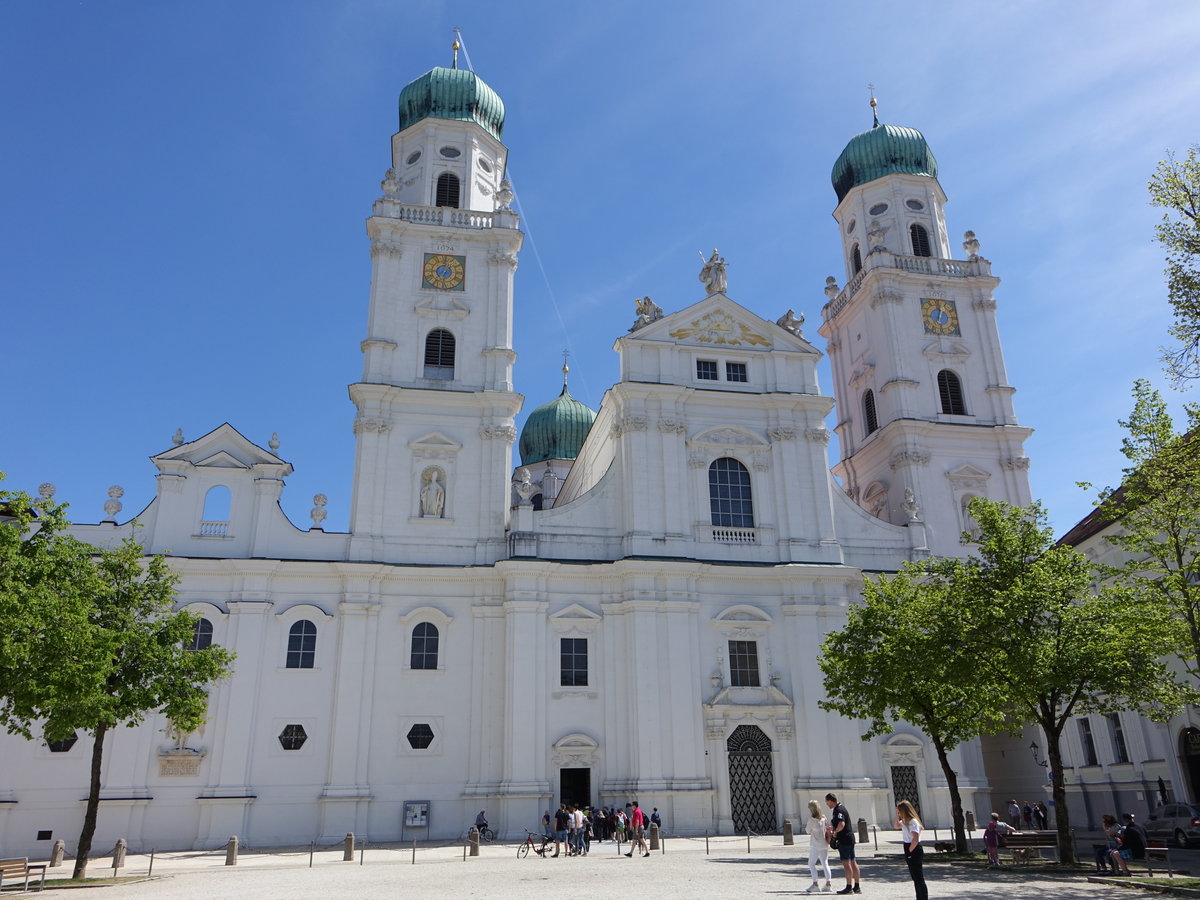 Passau, Dom St. Stephan, erbaut von 1668 bis 1693 durch Carlo Lurago (22.04.2019)