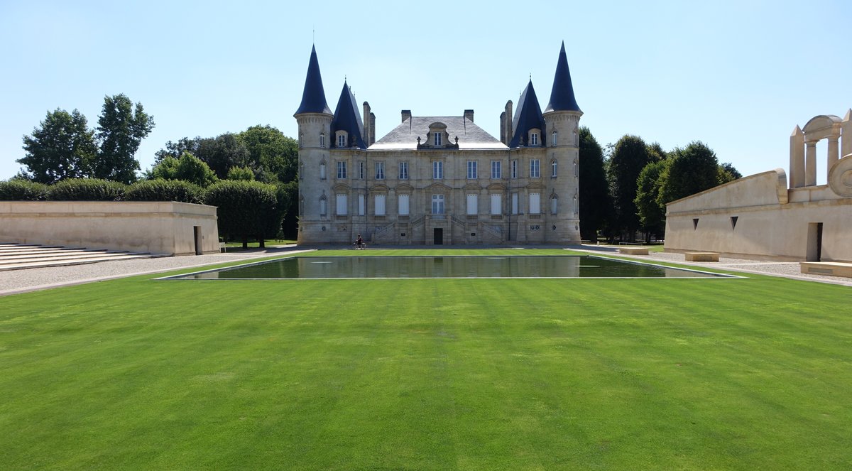 Pauillac, Chteau Pichon-Longueville-Baron, erbaut im 19. Jahrhundert (24.07.2018)