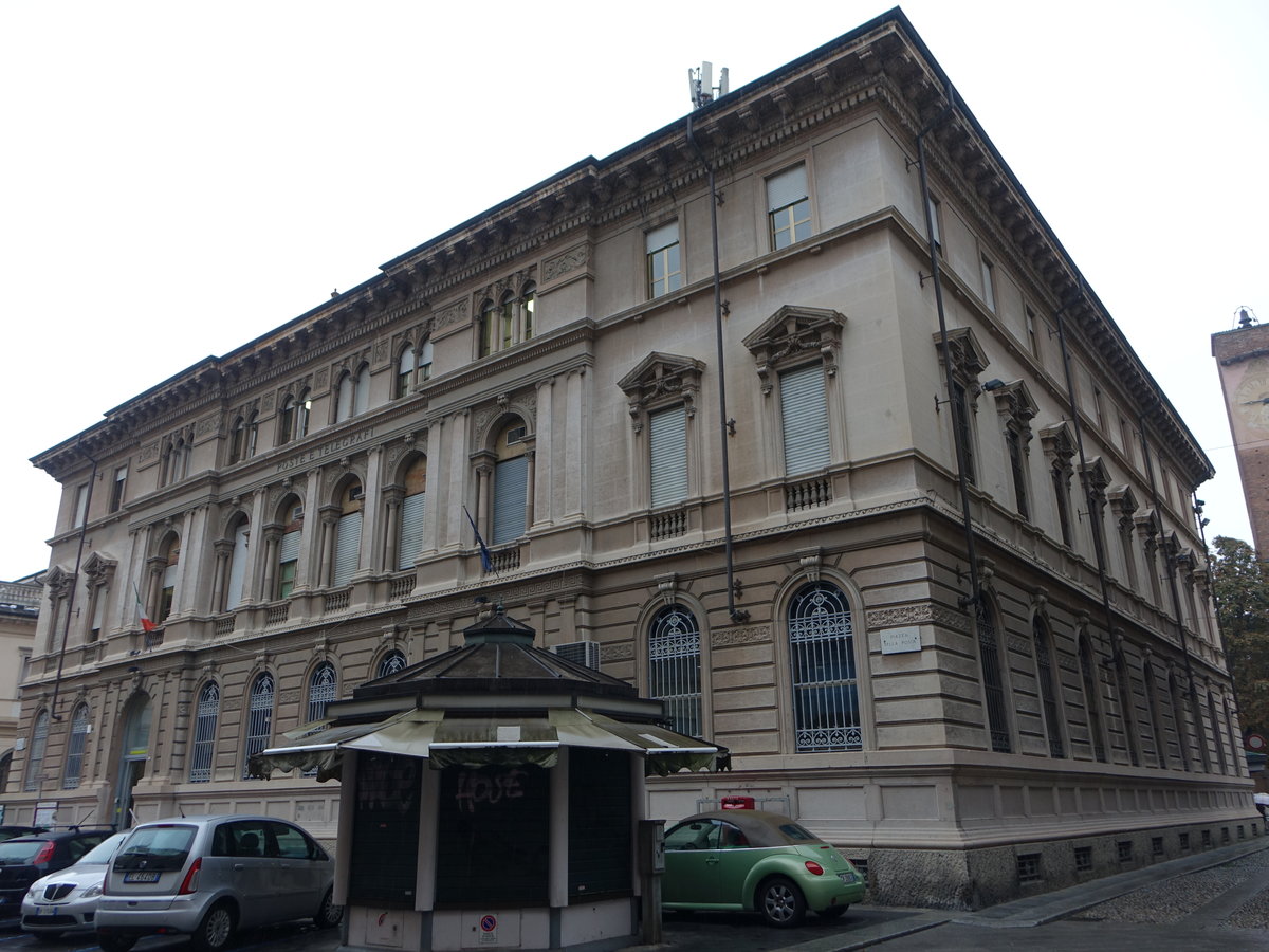 Pavia, Gebude der Hauptpost an der Piazza della Posta (01.10.2018)