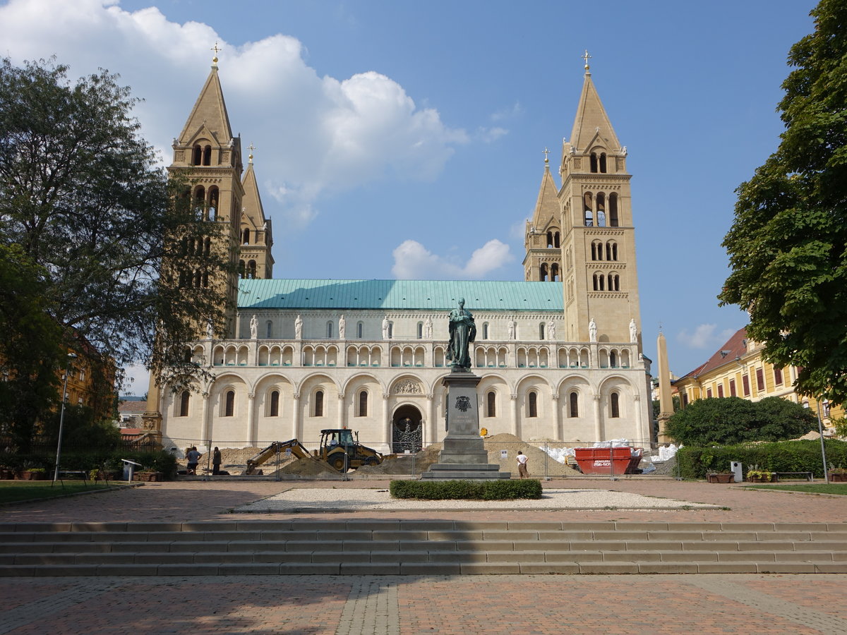 Pecs, Dom St. Peter und Paul, erbaut ab dem 11. Jahrhundert, neoklassizistische Umgestaltung durch Mihaly Pollack (31.08.2018)
