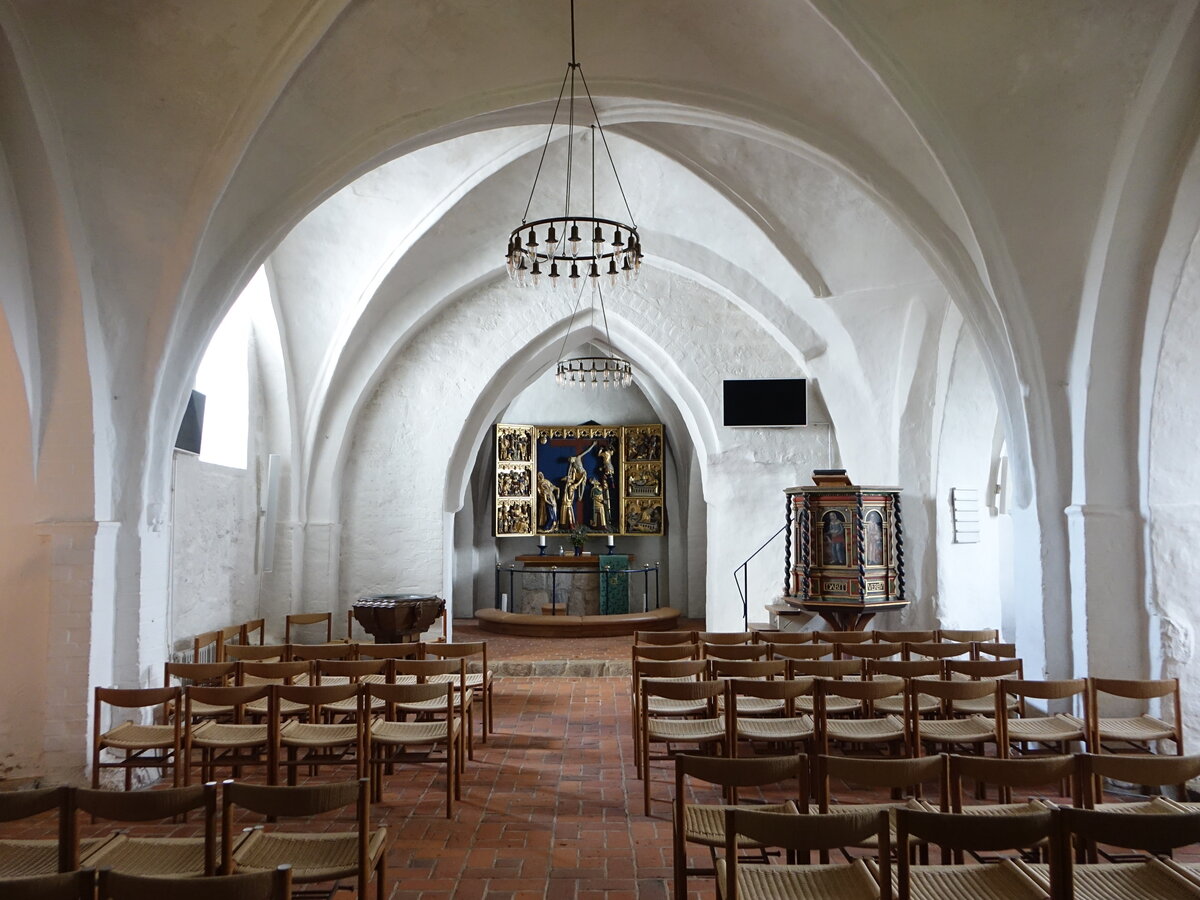 Pedersborg, Innenraum der evangelischen Dorfkirche, erbaut im 13. Jahrhundert (22.07.2021)