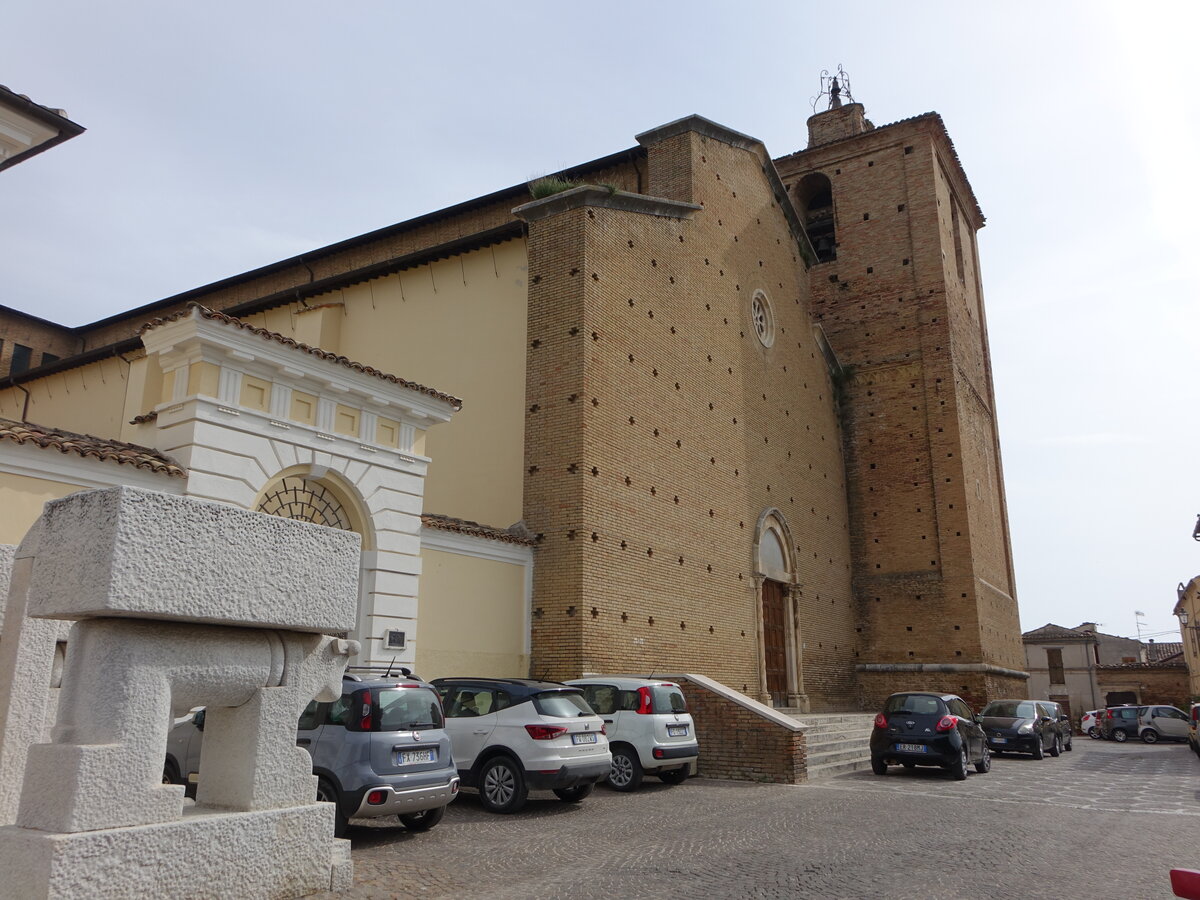 Penne, Kathedrale St. Massimo, erbaut im 11. Jahrhundert, 1660 barockisiert (27.05.2022)