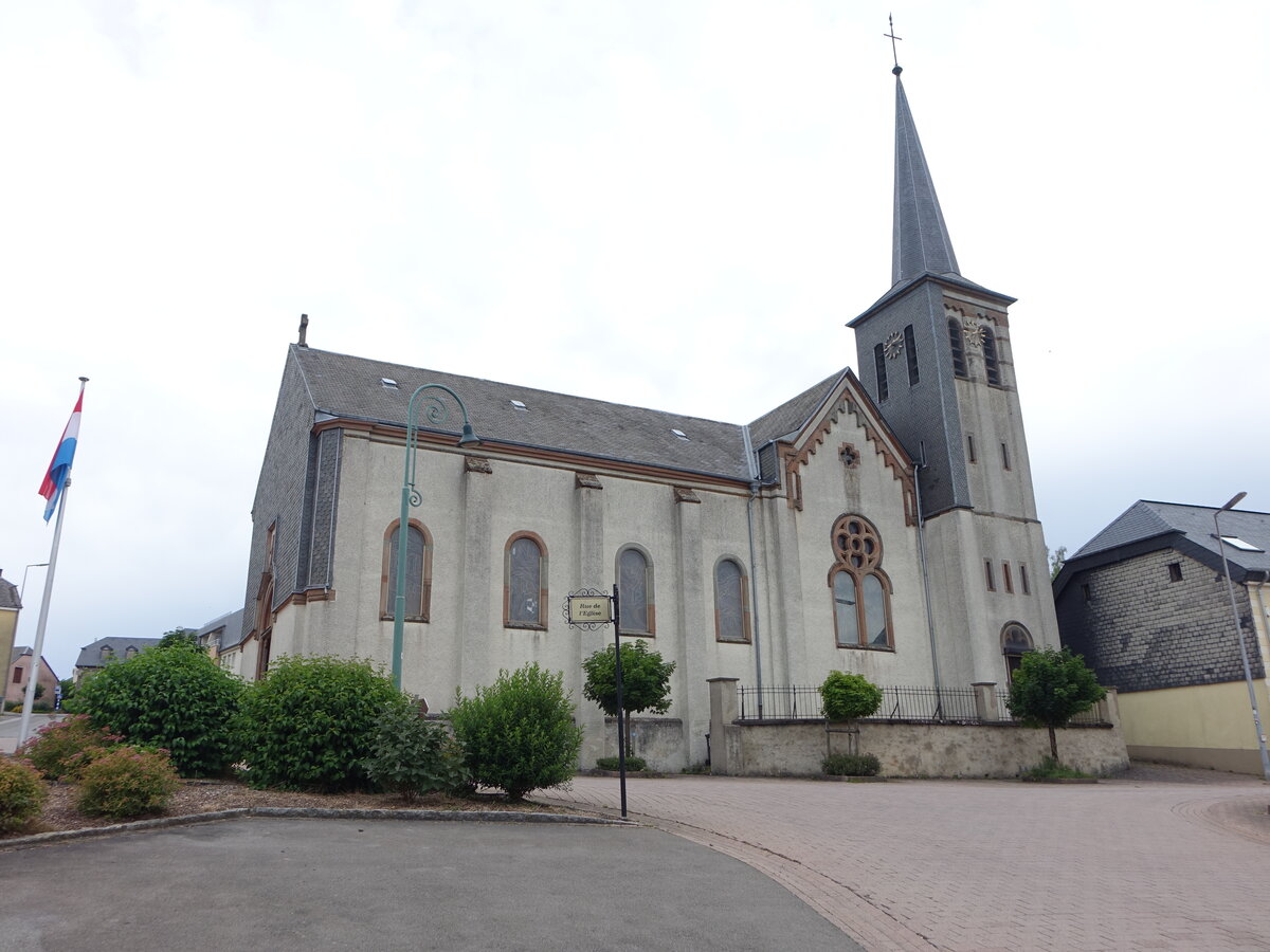 Perle, Pfarrkirche Saint-Lambert in der Rue de Eglise (22.06.2022)