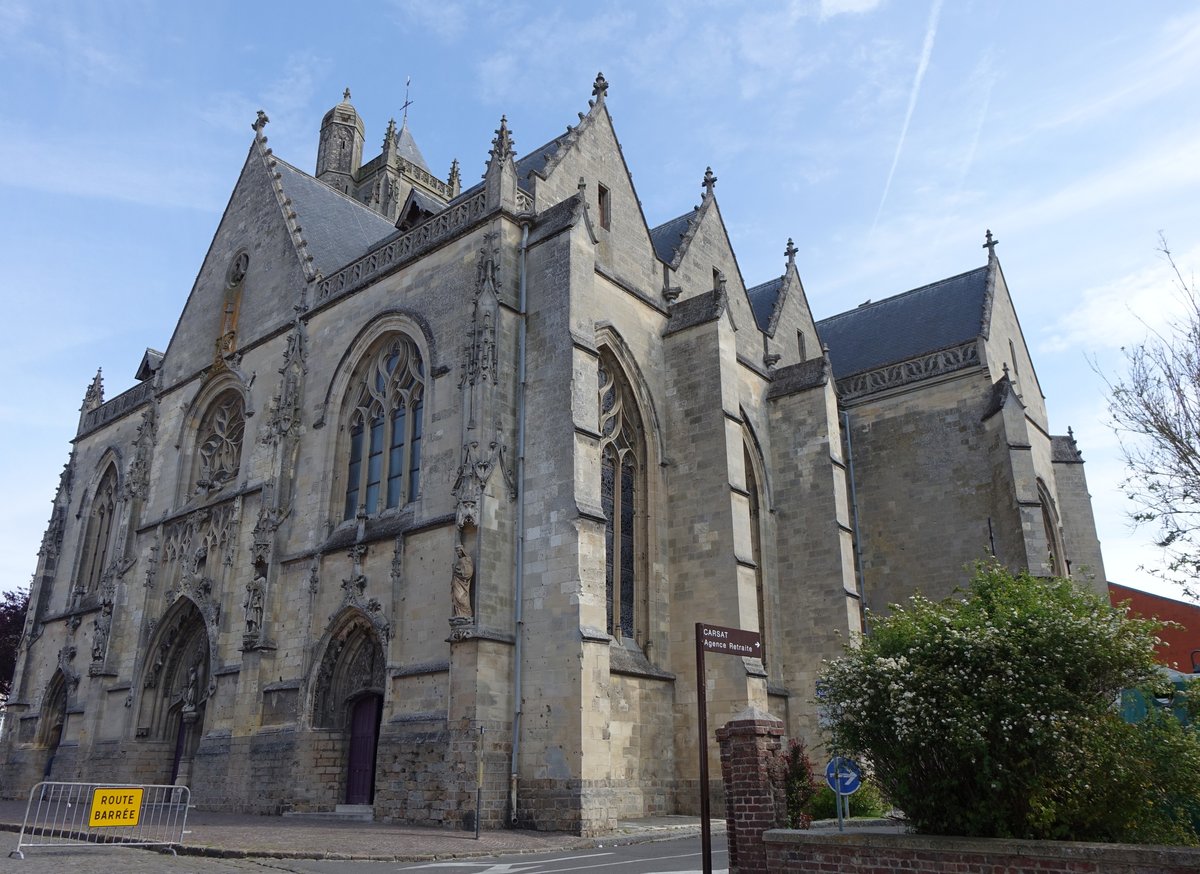 Peronne, gotische Hallenkirche St. Jean Baptiste, erbaut im 16. Jahrhundert (15.05.2016)
