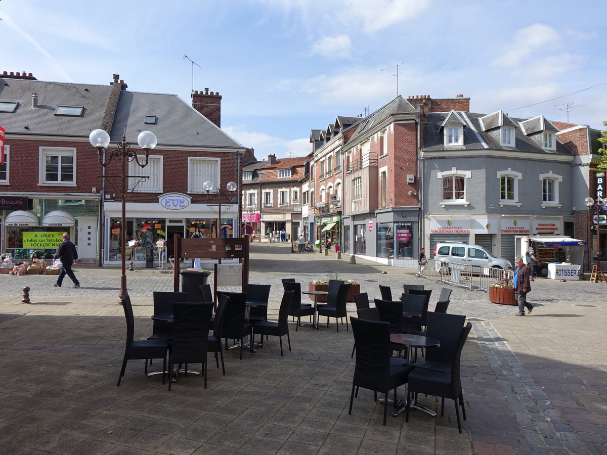 Peronne, Huser an der Rue Louis XI. (15.05.2016)