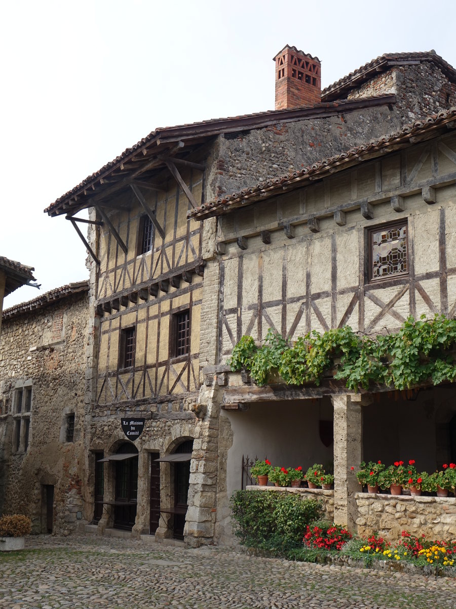 Perouges, Maison du Comite am Place du Tilleul (23.09.2016)