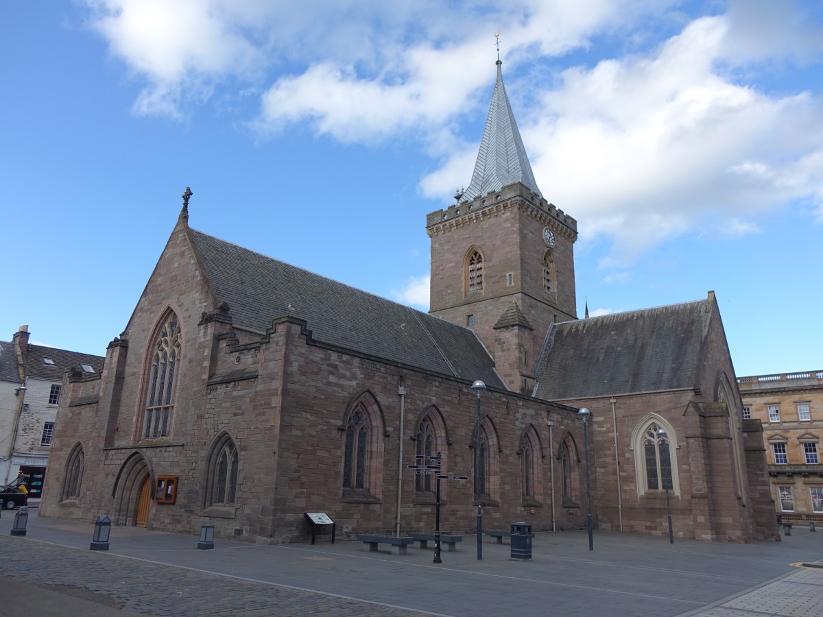 Perth, St. John Kirche, Chor von 1450, Kirchenschiff und Turm bis 1490 (08.07.2015)