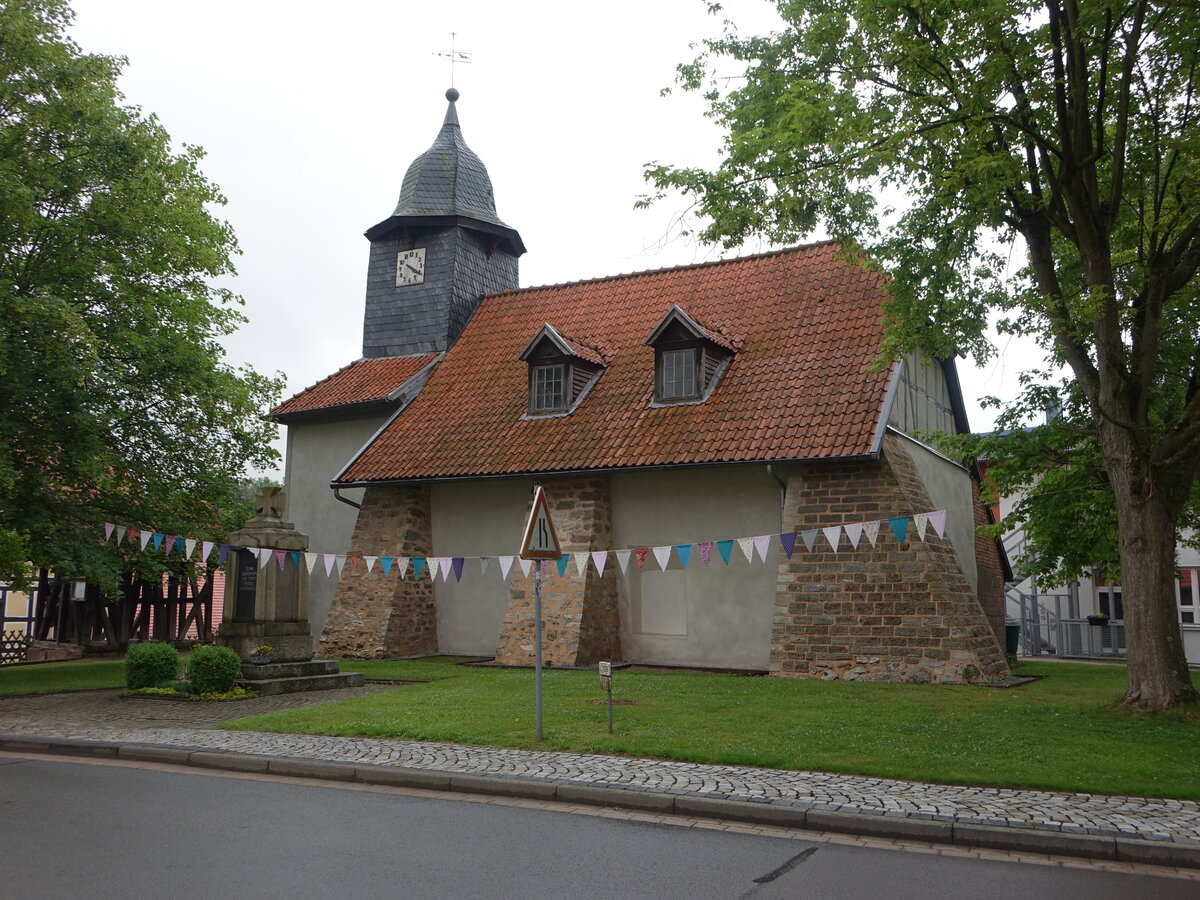 Petersdorf, evangelische St. Johannis Kirche, erbaut im 17. Jahrhundert, barocker Dachreiter mit verschiefertem Fachwerk (30.06.2023)