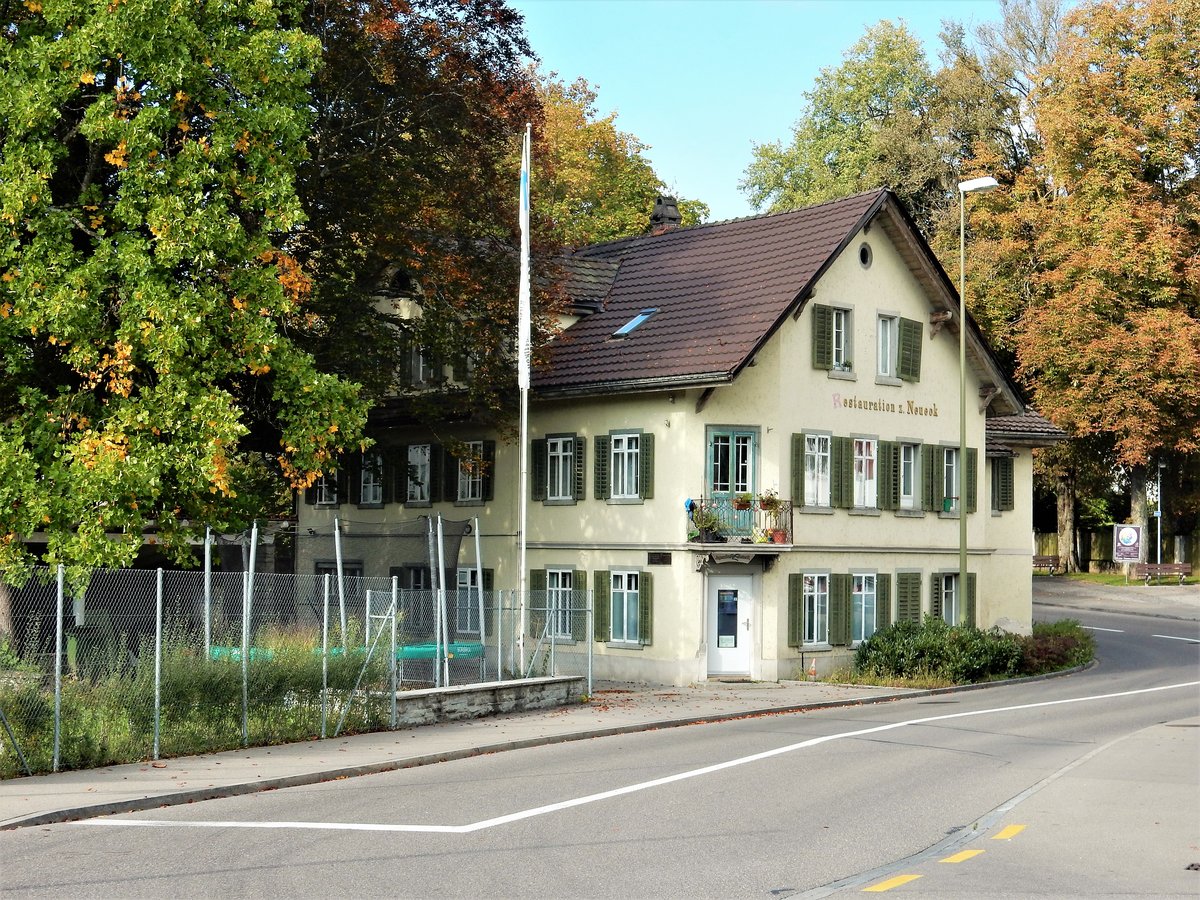 Pfäffikon ZH, Russikerstrasse 3, ehemals “Restauration zum Neueck”, jetzt Jungendcafé Neueck - 06.10.2014