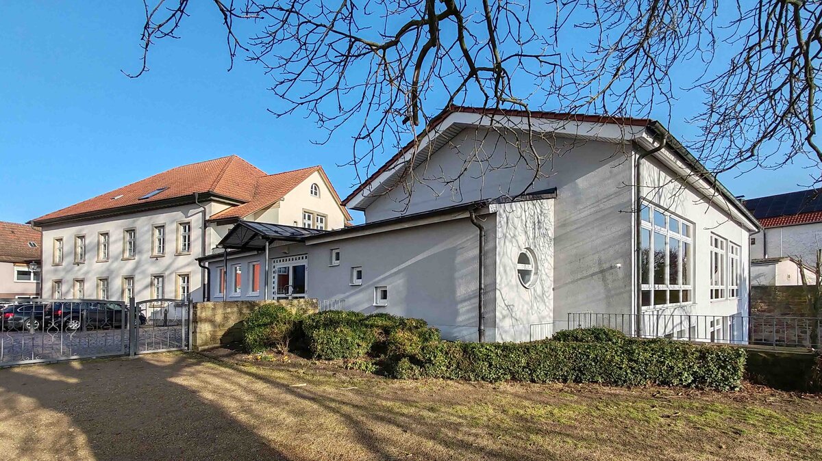 Pfarrhaus und Pfarrcentrum der Kirchengemeinde Sankt Jacobus in H�nfeld, 02-2026