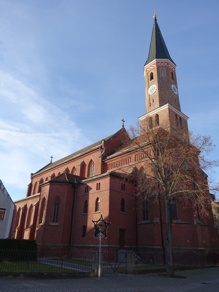 Pfeffenhausen, St. Martin Kirche, neugotische Basilika, erbaut von 1885 bis 1888 (26.12.2015)