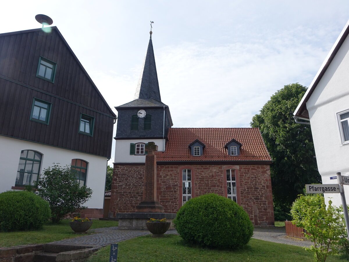Pferdsdorf, evangelische St. Marien Kirche, erbaut im 11. Jahrhundert (05.06.2022)