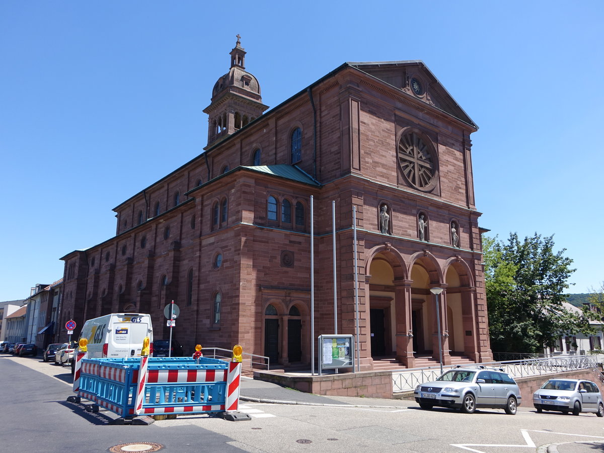 Pforzheim, St. Franziskus Kirche, dreischiffige Basilika, erbaut bis 1891 durch Baurat Williard (01.07.2018)