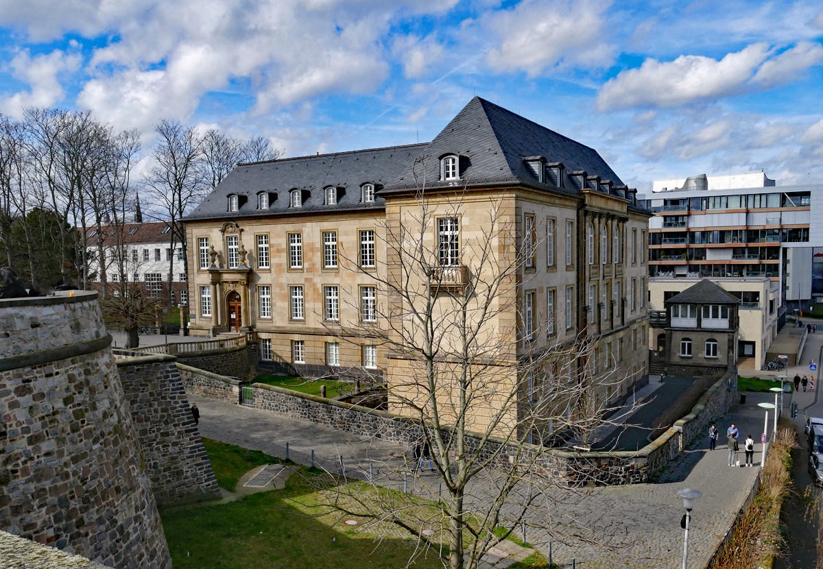 Philosophische Fakultt der Uni Bonn am Rheinufer - 15.03.2020