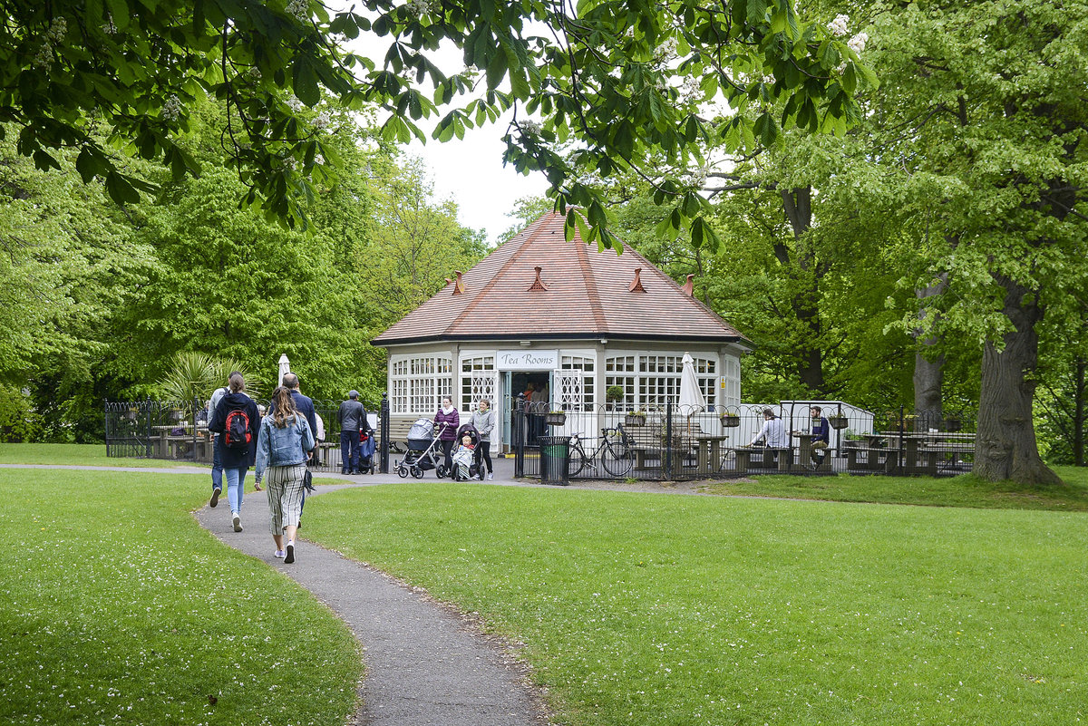 Phoenix Park tea Rooms in Dublin.Der Phoenix Park ist der grne Lunge Dublins. Aufnahme: 10. Mai 2018.