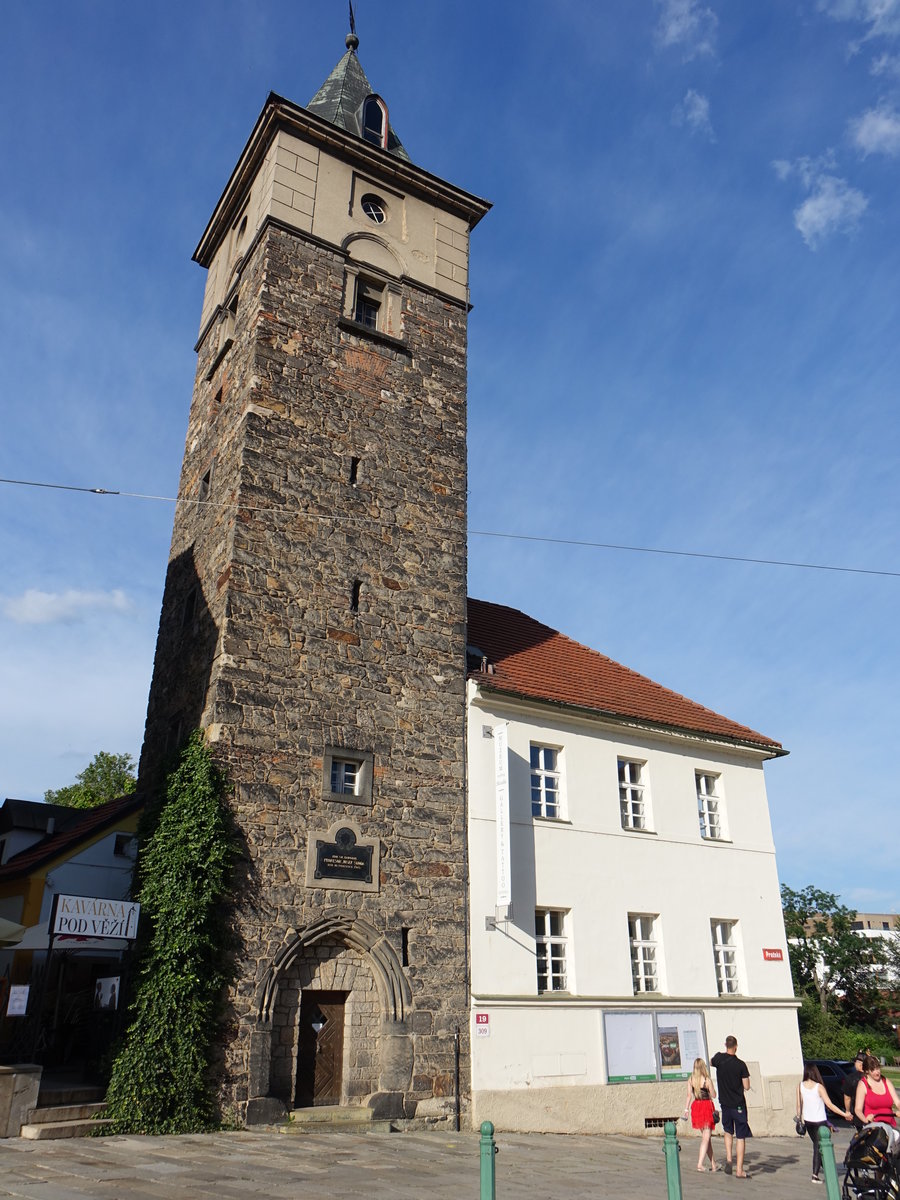 Pilsen, Vodarenska Turm in der Prazska Strae (26.06.2020)