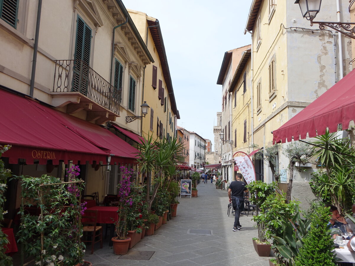 Piombino, Gebude am Corso Vittorio Emanuele II. (22.05.2022)