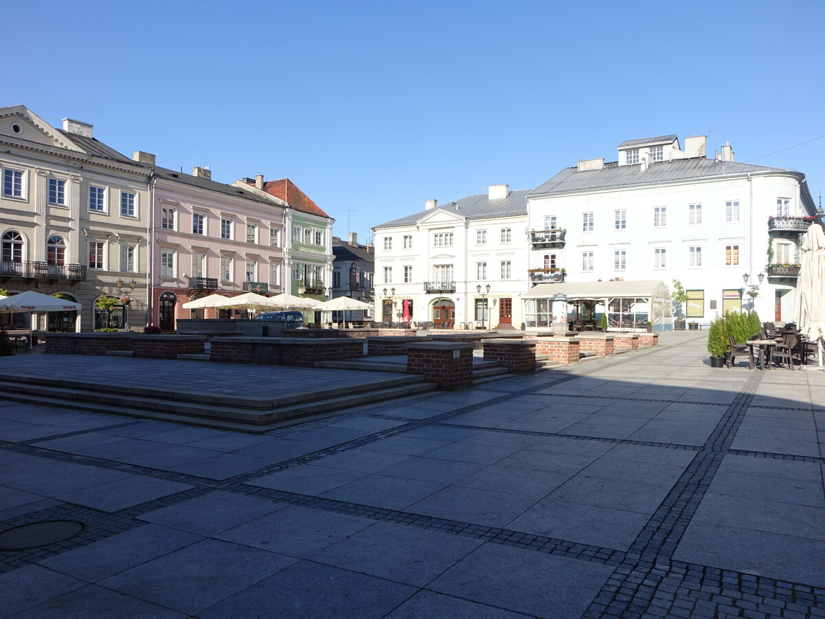 Piotrkow Trybunalski / Petrikau, Huser am Rynek Platz (14.06.2021)