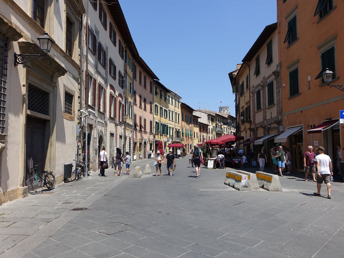 Pisa, historische Gebude in der Via Santa Maria (18.06.2019)