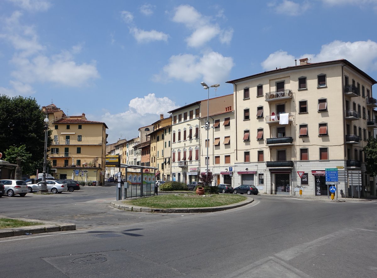 Pistoia, Huser an der Piazza San Francesco (16.06.2019)