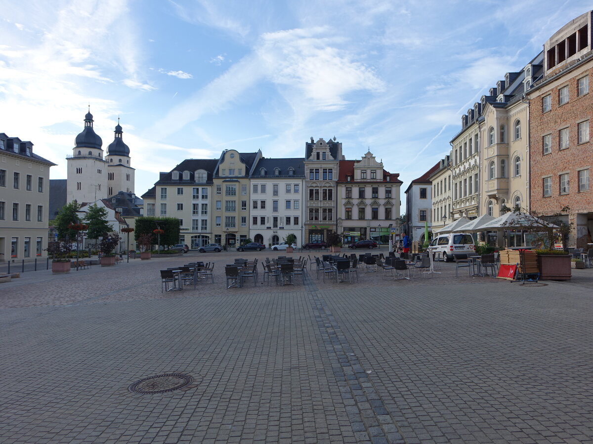 Plauen, historische Gebude und Trme der St. Johannis Kirche am Altmarkt (12.08.2023)