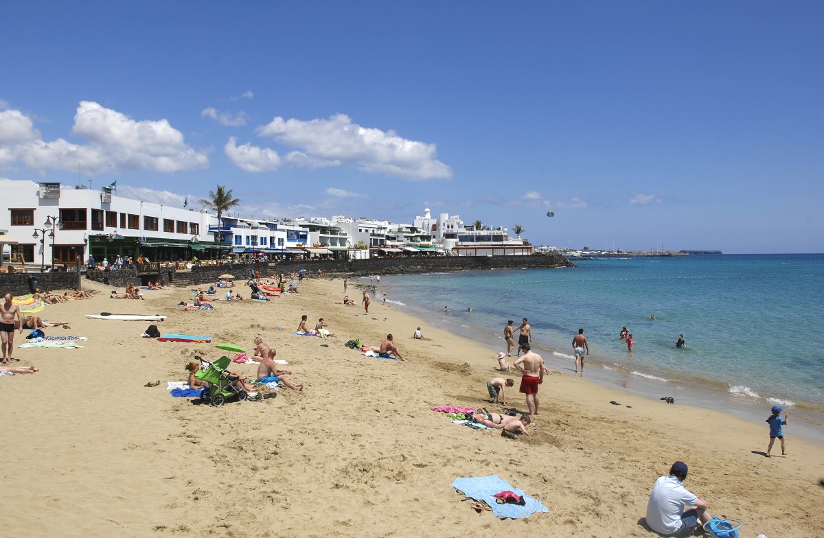 Playa Blanca an der Sdspitze von Lanzarote. Aufnahme: Mai 2011.