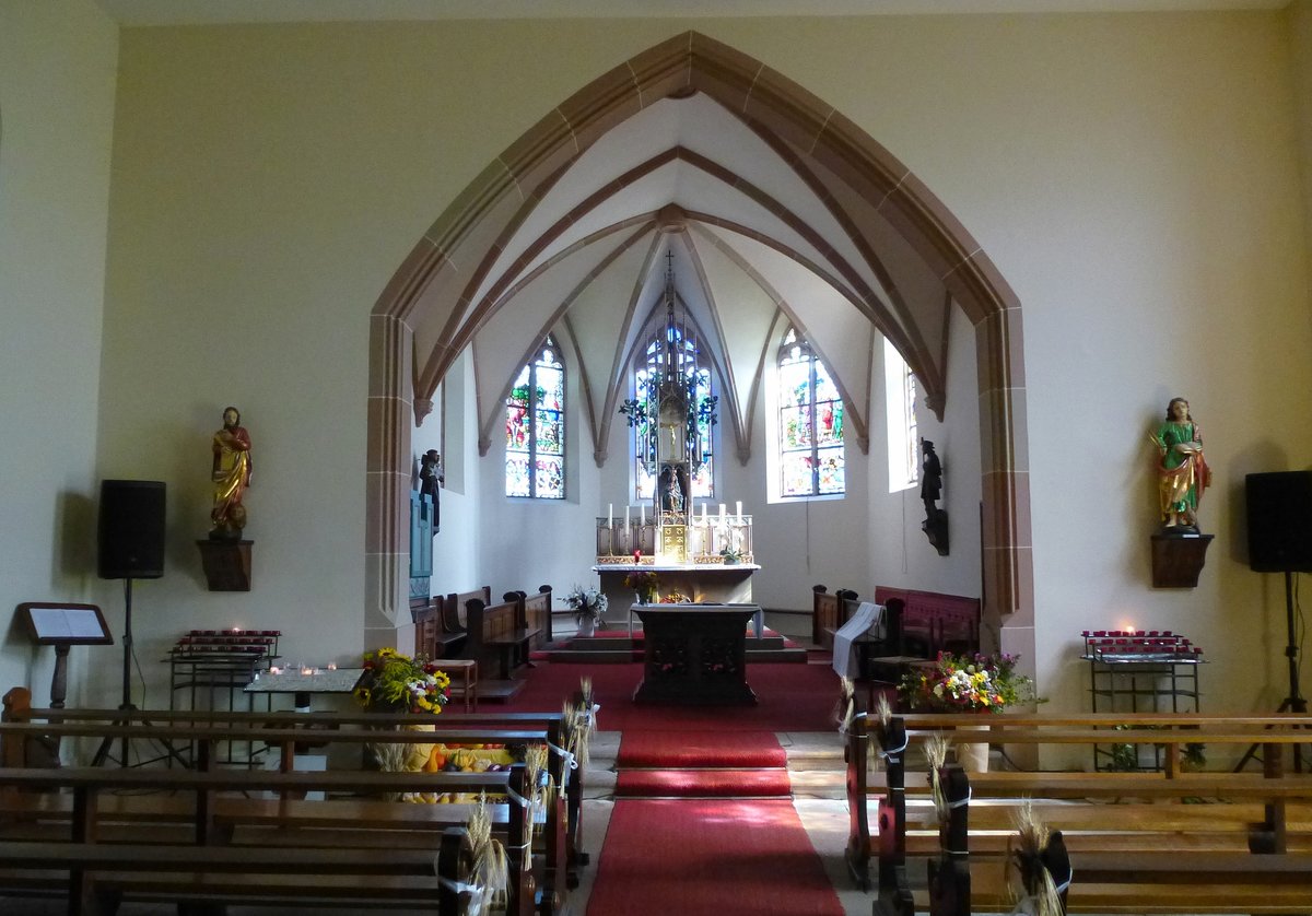 Plobsheim, Blick in den Innenraum der Kapelle  Unsere Liebe Frau zur Eiche , Sept.2017