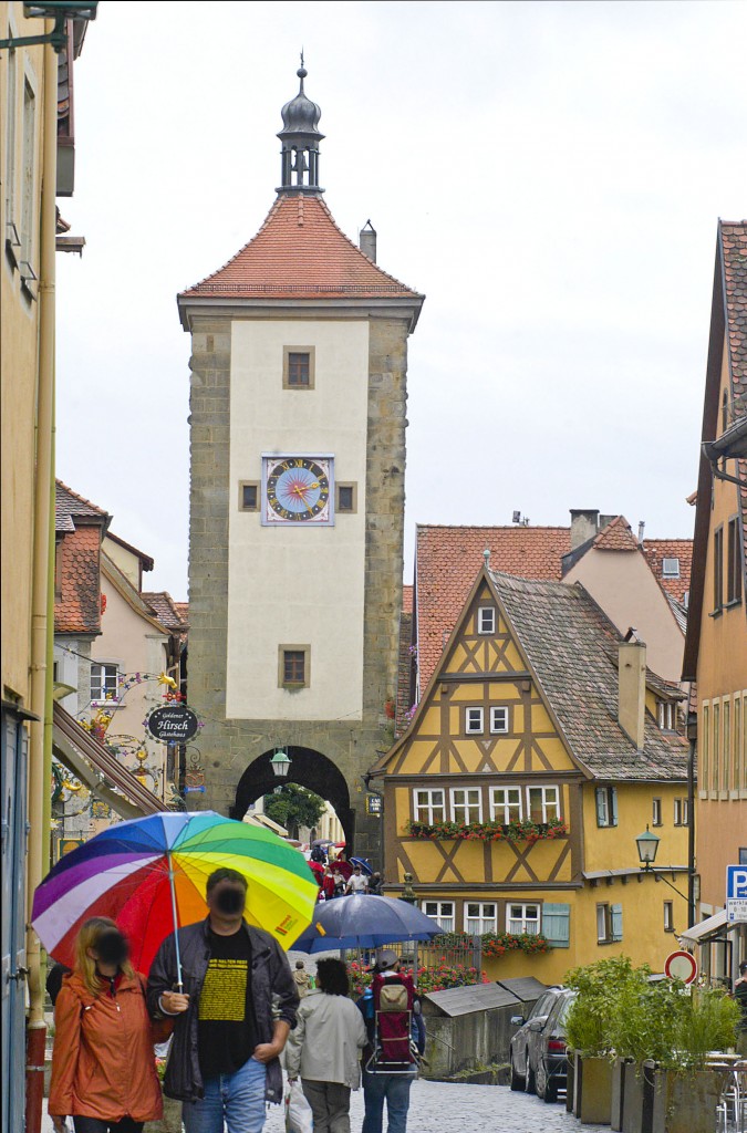 Plnlein with Kobolzeller Steige and Spitalgasse in Rothenburg ob der Tauber. Aufnahme: August 2008.