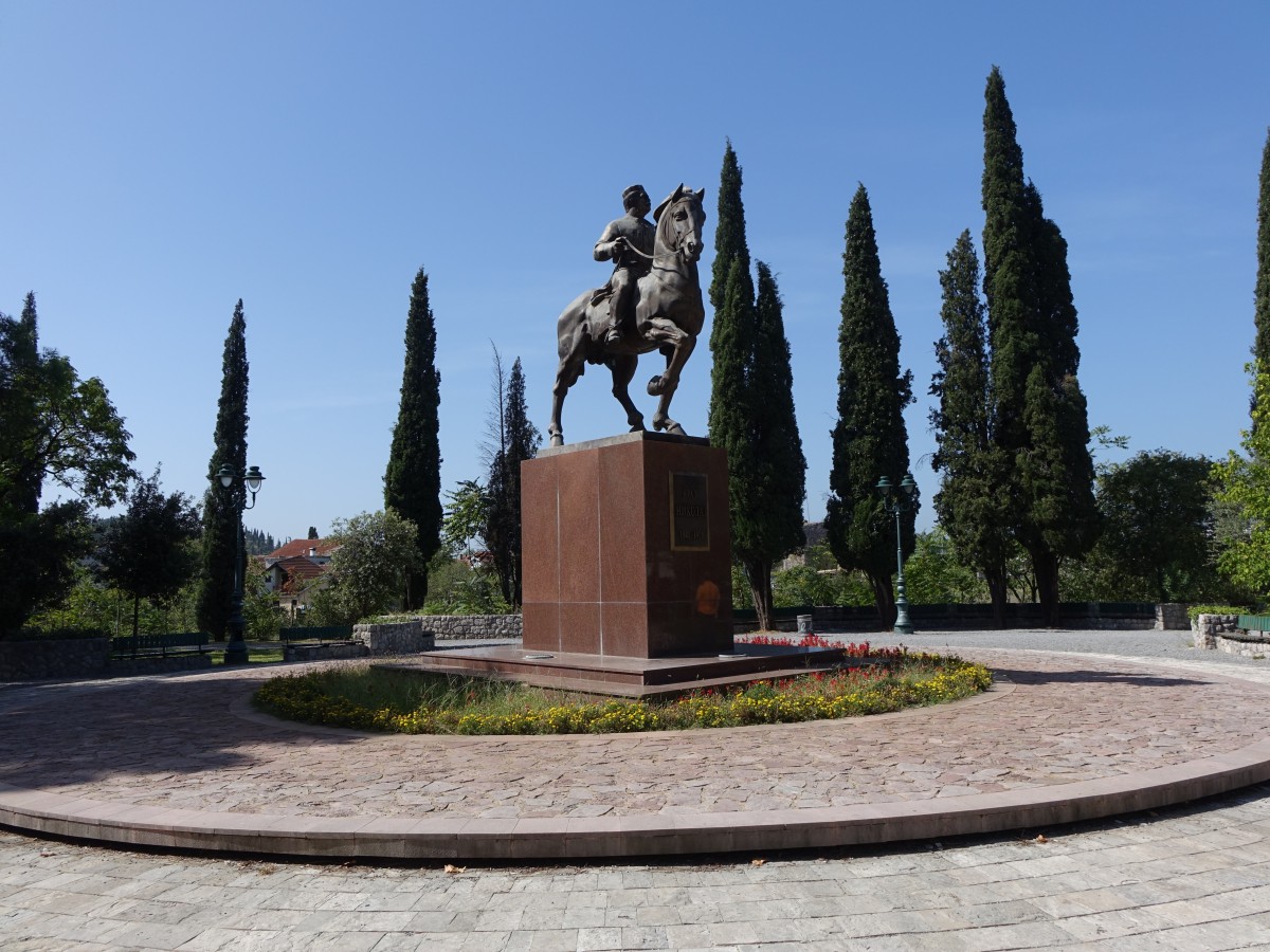 Podgorica, Knig Nikola Denkmal im Park Ivana Milutinovica (19.09.2015)