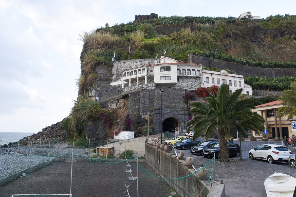 PONTA DO SOL (Concelho de Ponta do Sol), 31.01.2018, an der Strandpromenade