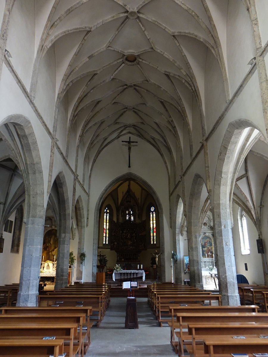 Pontebba, gotischer Innenraum der Pfarrkirche Santa Maria Maggiore (05.05.2017)
