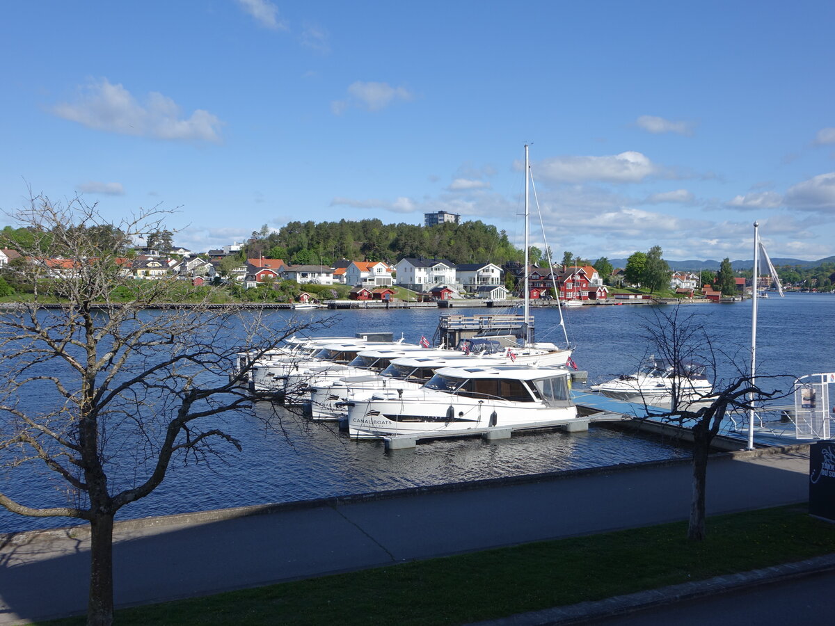 Porsgrunn, Bootsanleger an der Strandpromenaden (28.05.2023)