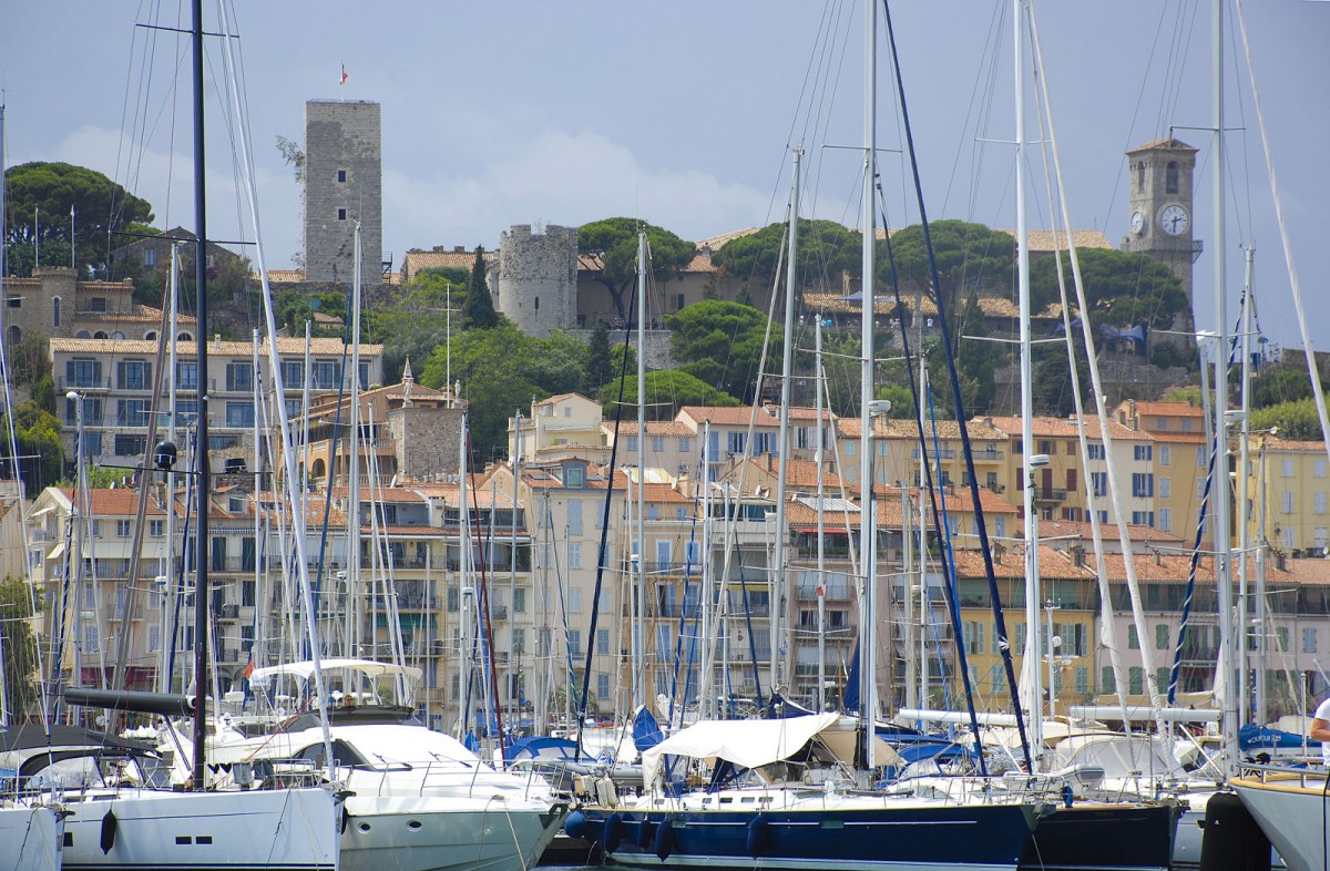 Port de Cannes, Quain Saint-Pierre und Notre-Dame-de-l'Esprance. Aufnahmedatum: 21. Juli 2015.