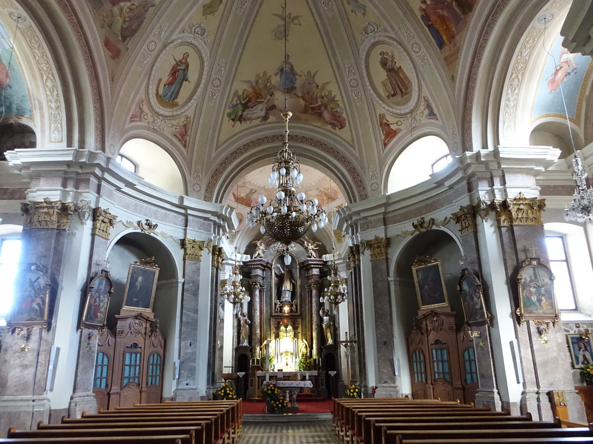 Postojna, barocker Innenraum der Pfarrkirche St. Stephan (28.04.2017)
