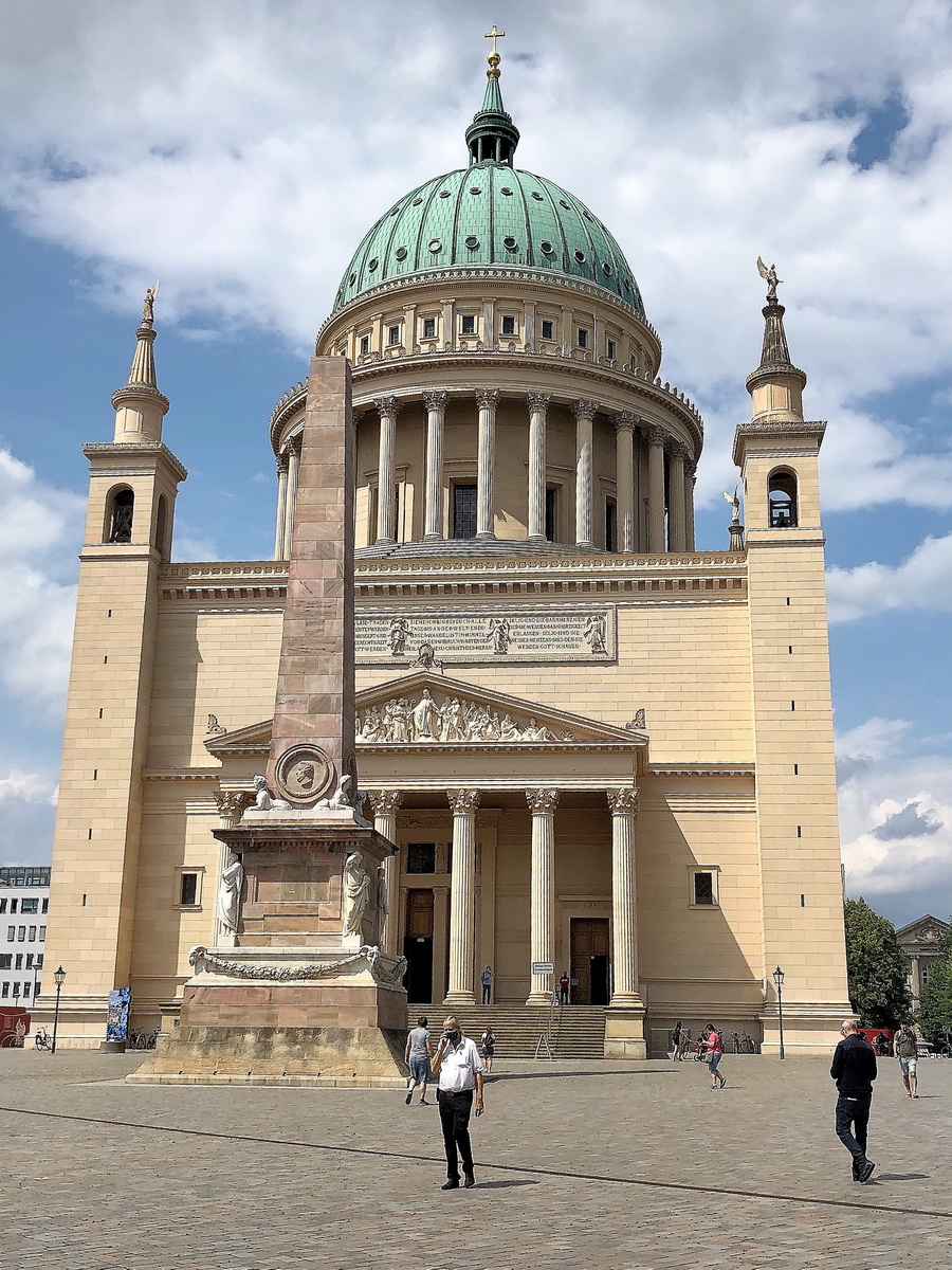 Potsdam 02. Juli 2020, Nikolaikirche in Potsdam die Sdansicht.