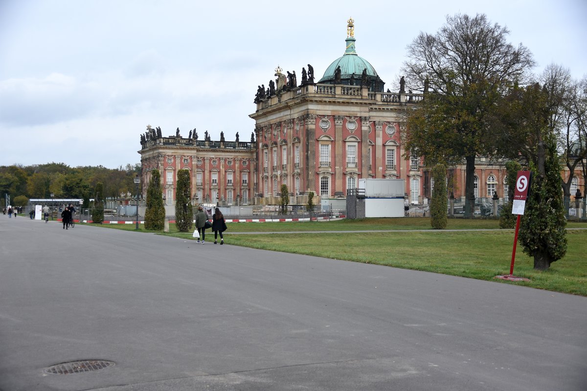 POTSDAM, 26.10.2017, das Neue Palais im Park Sanssouci