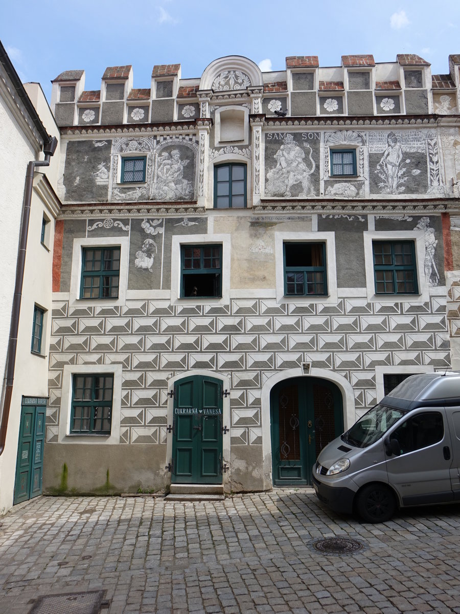 Prachatice, Heydl Haus mit Sgrafitti Malerei, erbaut 1550 (25.05.2019)