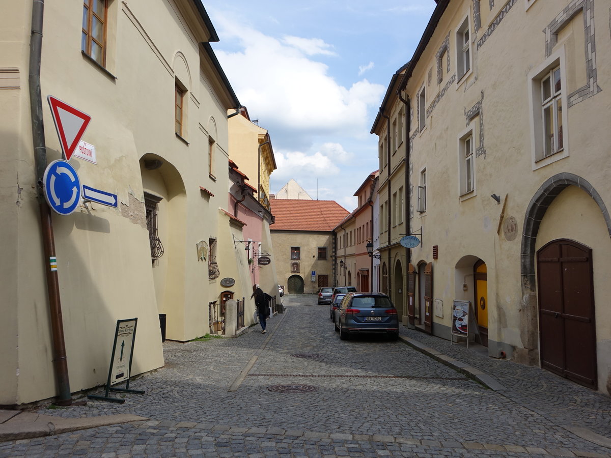 Prachatice, historische Gebude in der Postovni Strae (25.05.2019)