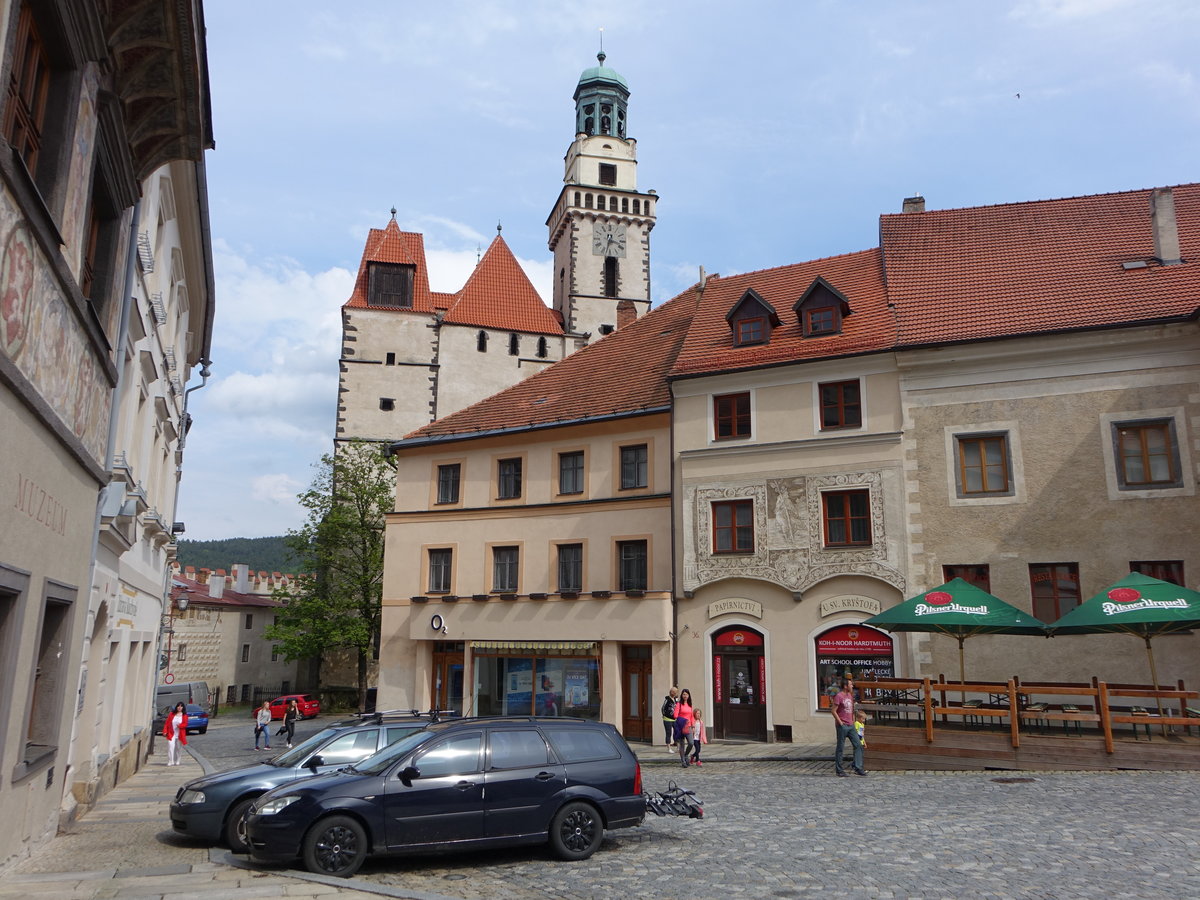 Prachatice, Sgrafitti Huser und Pfarrkirche St. Jakob am Velke Namesti (25.05.2019)