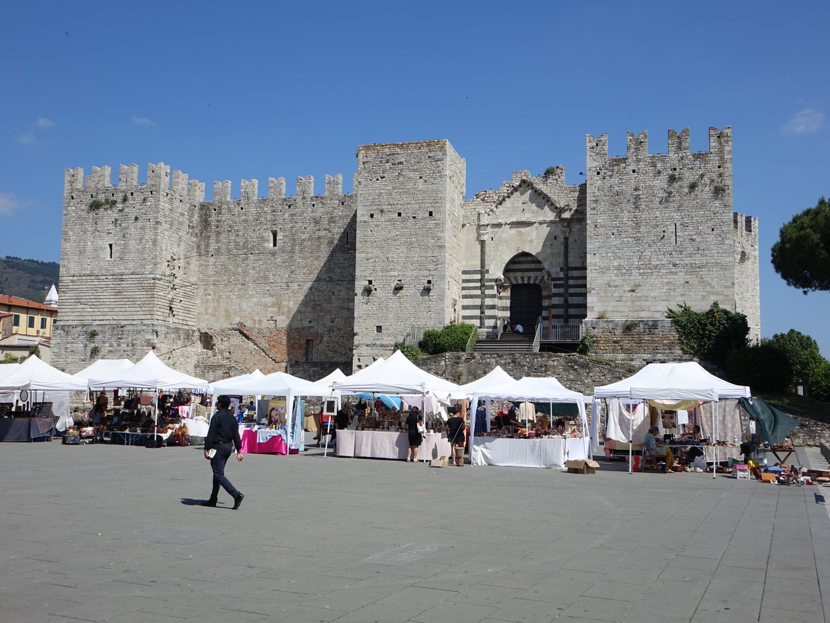 Prato, Castello del Imperatore, Kaiserburg von Friedrich II., erbaut im 12. Jahrhundert (16.06.2019)