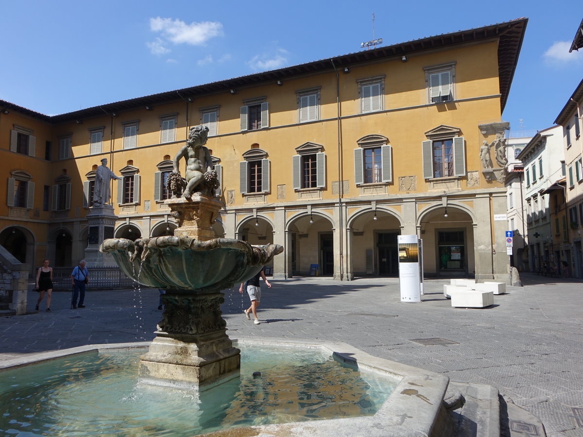 Prato, Fontana del Bacchino vor dem Rathaus an der Piazza del Comune (16.06.2019)