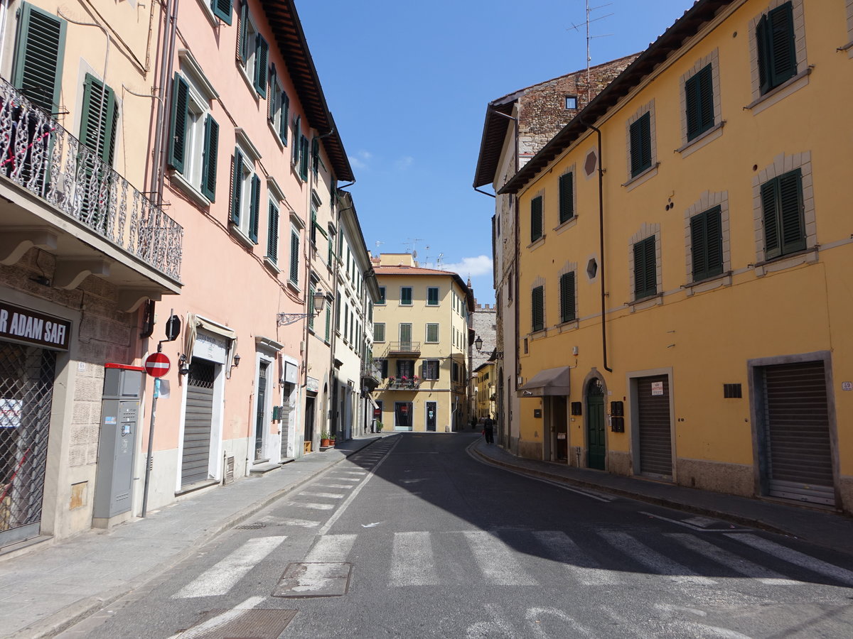 Prato, historische Huser in der Via Cesare Guasti (16.06.2019)