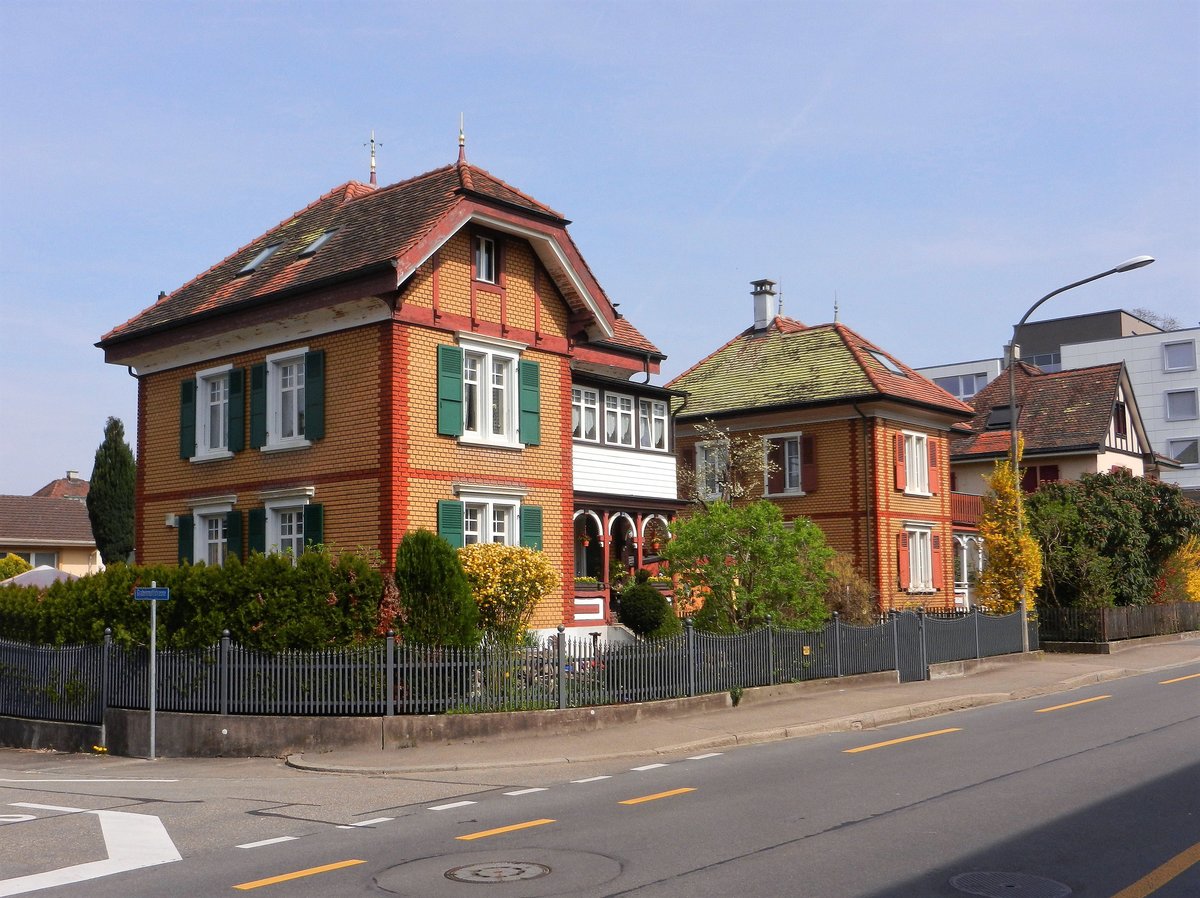 Pratteln, gemtliche Wohnhuser an der Muttenzerstrasse - 01.04.2014