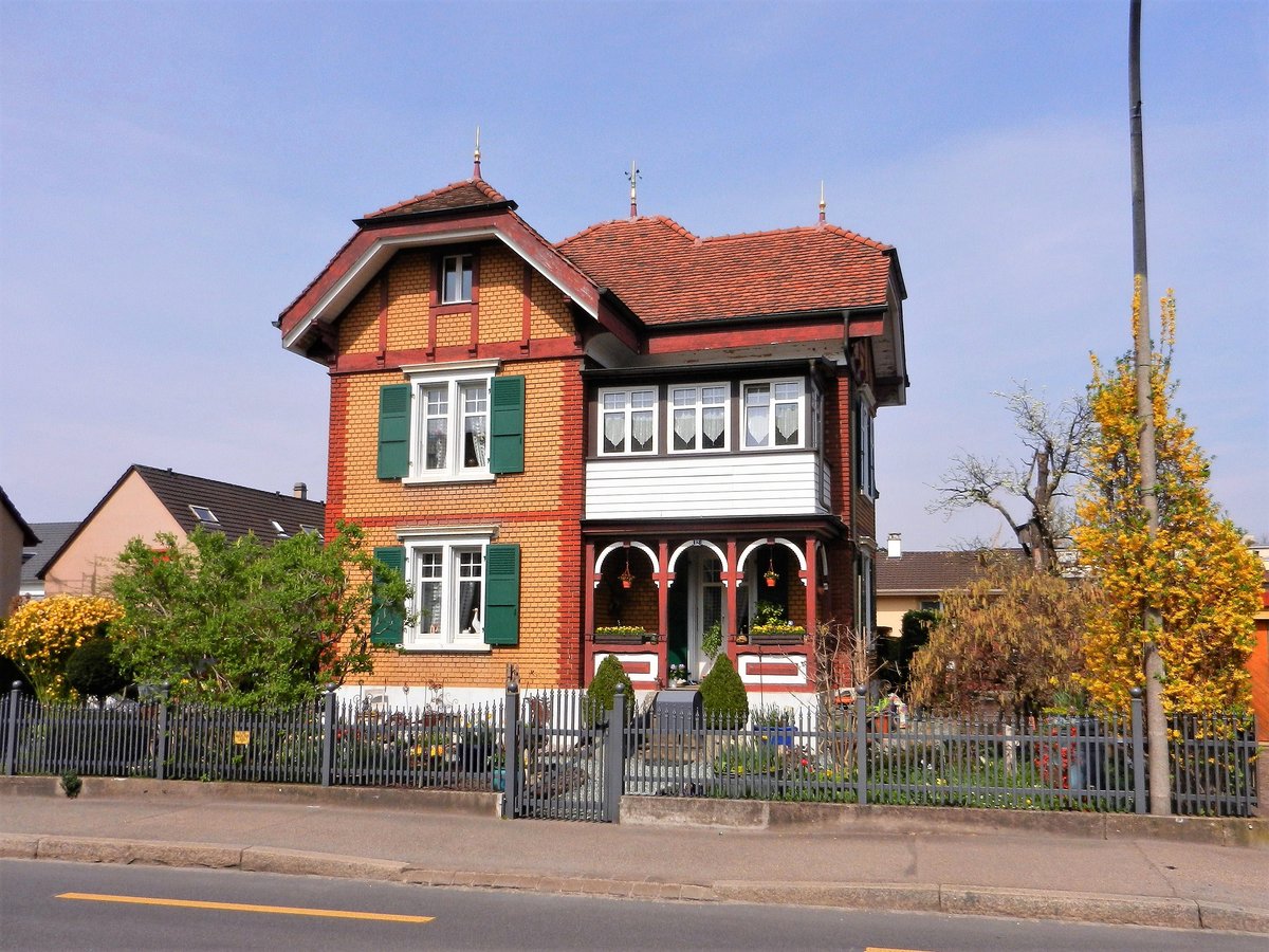 Pratteln, gemtliches Wohnhaus an der Muttenzerstrasse 12 - 01.04.2014